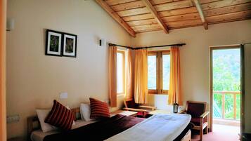 Decoración personalizada, muebles diferentes y ropa de cama