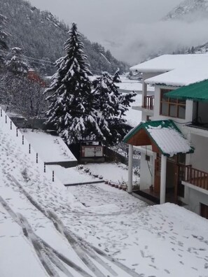 Exterior - Prakriti The Retreat (Bhatwari)