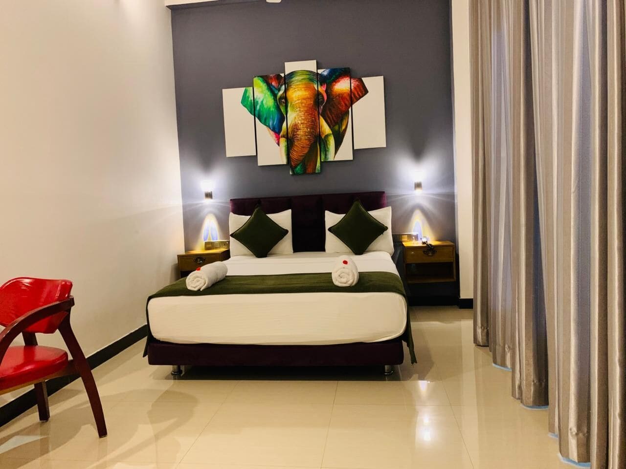 Deluxe-Dreibettzimmer, Mehrere Betten | 4 Schlafzimmer, hochwertige Bettwaren, individuell dekoriert