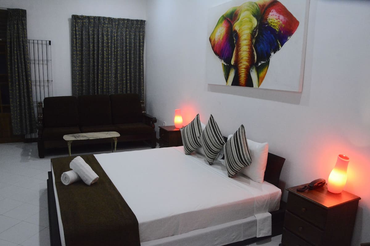 4 bedrooms, premium bedding, individually decorated