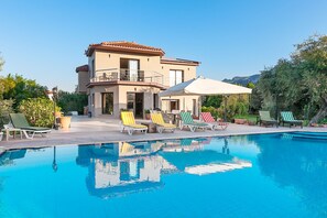 Konaklama yerinin ön cephesi