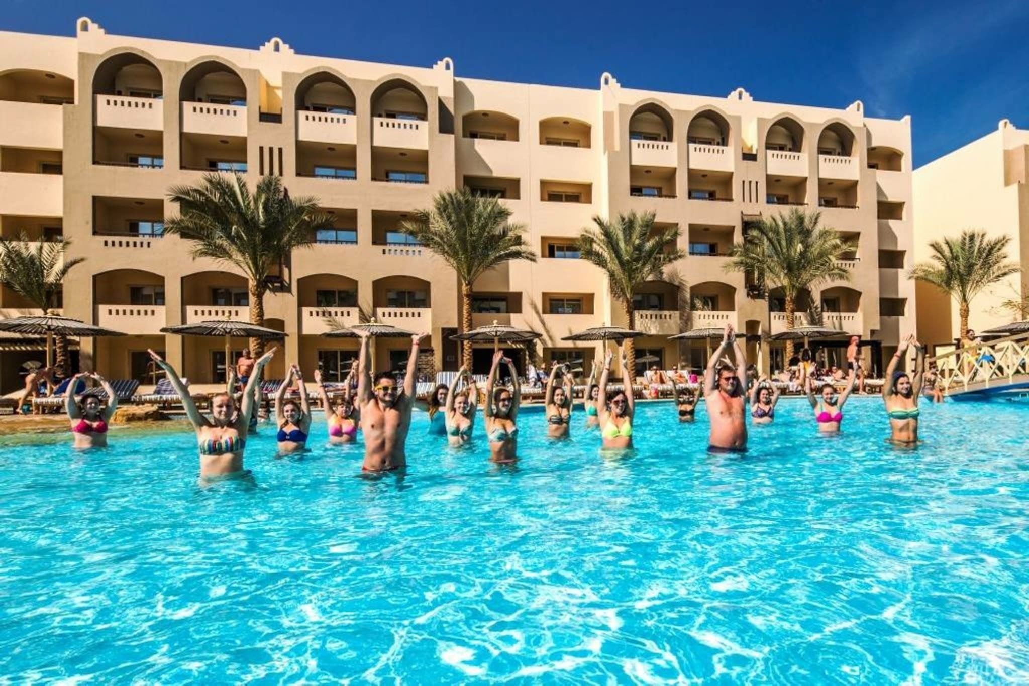 5 outdoor pools