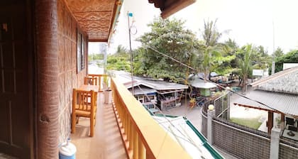 Guanna's Place Room and Resto Bar