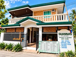 Front of property - Guanna's Place Room and Resto Bar (Daanbantayan)