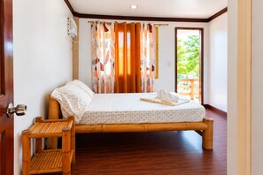 Room - Guanna's Place Room and Resto Bar (Daanbantayan)