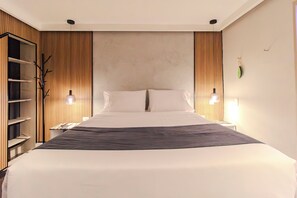 Literie hypoallergénique, minibar, coffres-forts dans les chambres