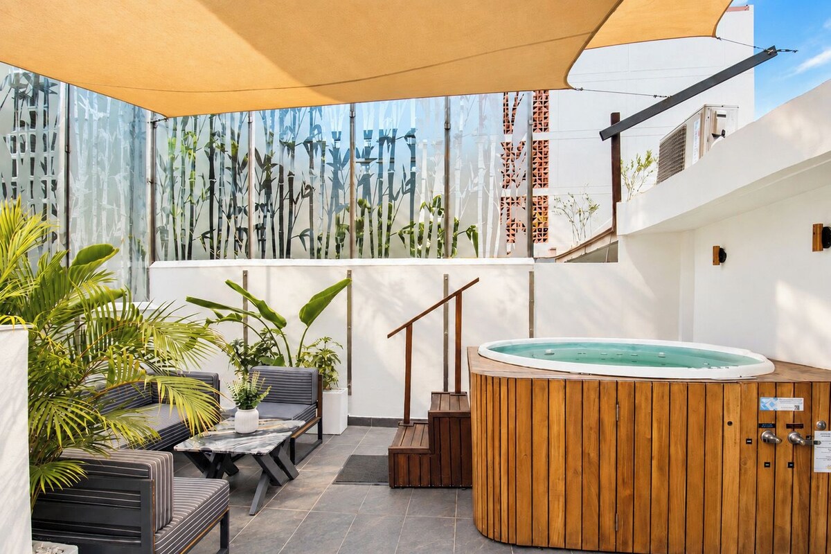 Viktory 202 Terrace and Jacuzzi | Terrasse/patio