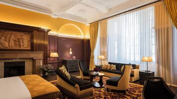 Suite (L'Oscar) | 1 chambre, literie de qualité, couette en duvet, minibar