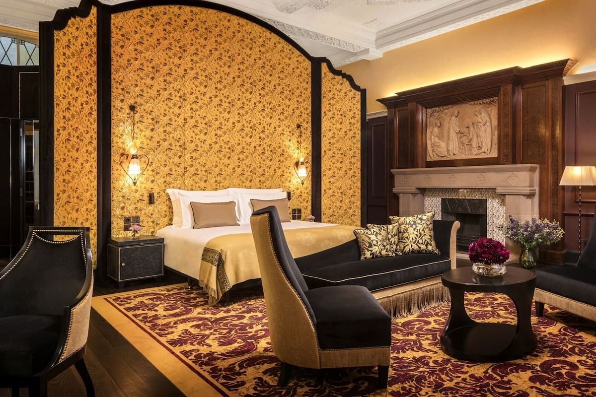 L'oscar Suite | 1 bedroom, premium bedding, down comforters, minibar