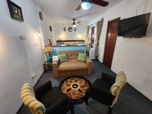 Junior Double Room, 1 Double Bed, Non Smoking, Private Bathroom | Living area