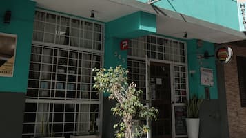 Fachada de la propiedad