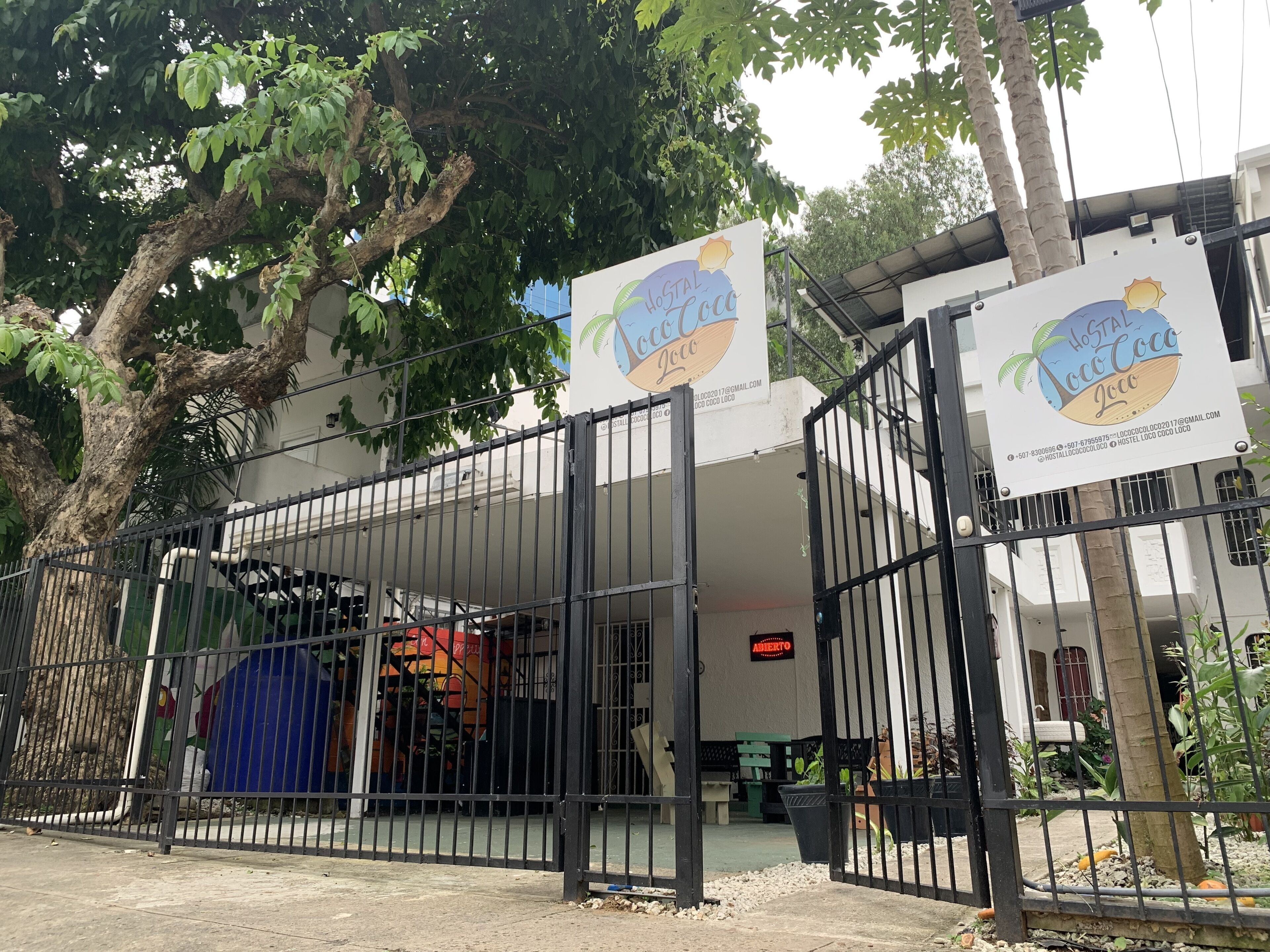 Hostel Loco Coco Loco