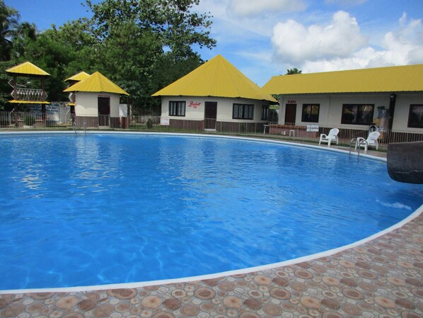 Indoor pool, outdoor pool