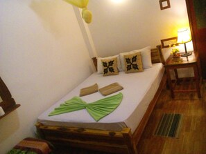 Premium bedding, individually furnished, desk, soundproofing - Sigiriya Nature Villa Lodge (Sigiriya)