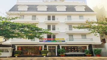 Fachada de la propiedad