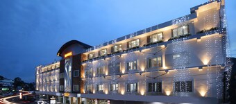 Kgees- HillTown Hotel