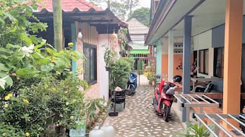 Khuôn viên nơi lưu trú