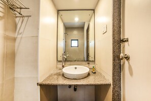 Habitación ejecutiva | Baño | Ducha y cabezal de ducha tipo lluvia