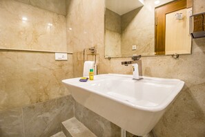 Chambre Double Deluxe, 1 lit double, non-fumeur | Salle de bain