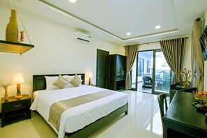 Premium bedding, minibar, in-room safe, desk - Zen Hoian Villa (Da Nang)