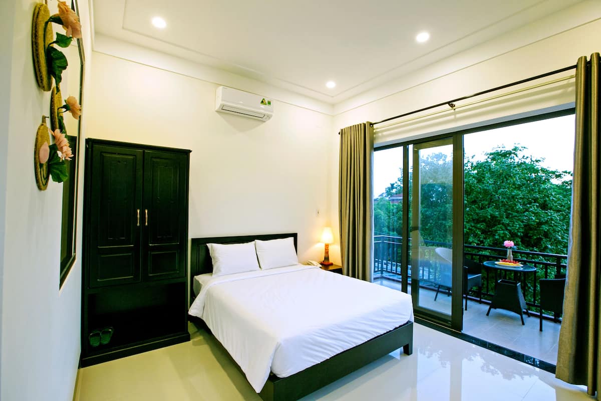 Standard Double Room | Balcony