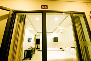 Premium bedding, minibar, in-room safe, desk