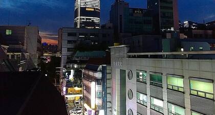 LotteTower Rainbow House