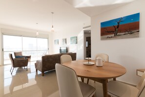 시티 아파트, 침실 3개 | 객실 내 식사 공간