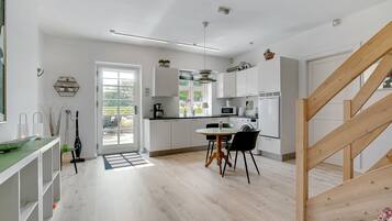 Ferienhaus, Annex | Eigene Küche | Kühlschrank, Mikrowelle, Herdplatte, Wasserkocher mit Kaffee-/Teezubehör