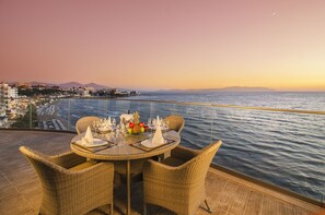 تناول الطعام بالخارج