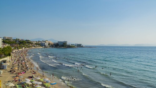 Ladies Beach Suite Hotel