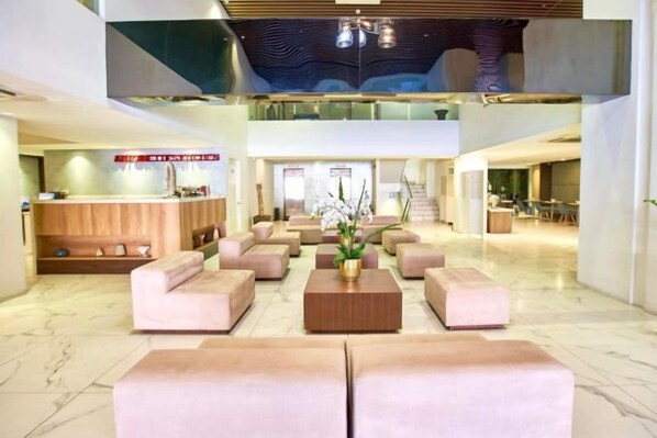 Interior - Ramada Encore Makati (Makati City)