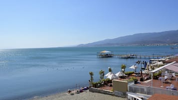 Plaj barı