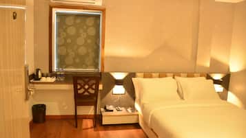 Executive Double A/C Room | Egyptian cotton sheets, premium bedding, down duvets, memory-foam beds