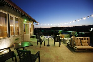 Terrace/patio - Green flower hotel (Kutaisi)
