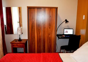 Condo, 1 Bedroom - Charming Couples Condo (Quezon City)