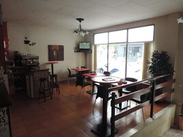 Bar (en el alojamiento)