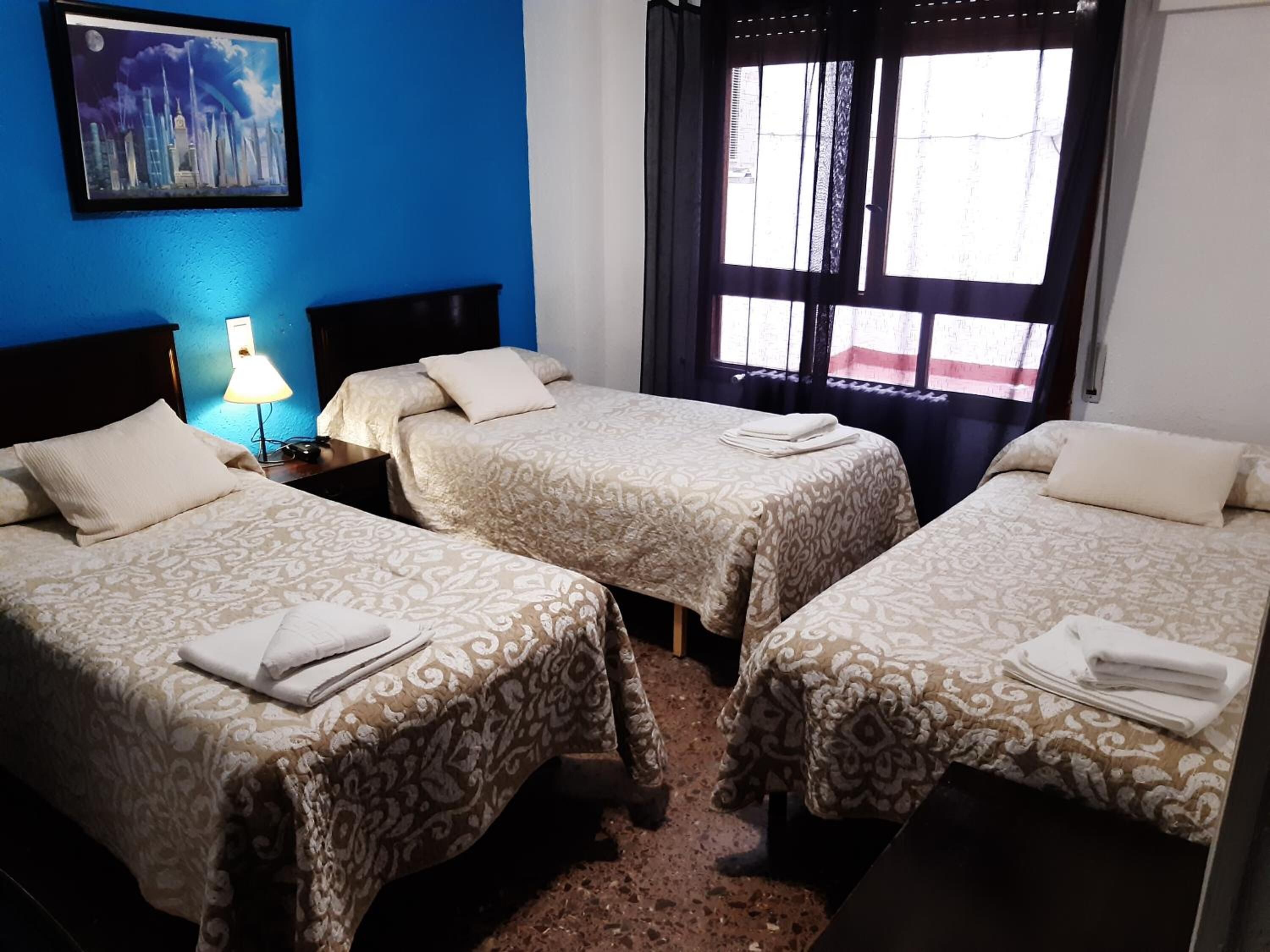 desk, free cots/infant beds, free wifi, bed sheets