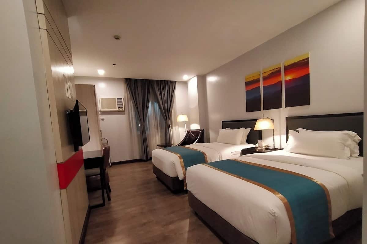 Premier Twin Room (Semi-Double Bed) | Desk, blackout curtains, rollaway beds, free WiFi