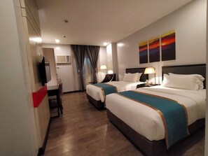 Premier Twin Room (Semi-Double Bed) | Desk, blackout drapes, rollaway beds, free WiFi - Studio 89 Katipunan QC (Quezon City)
