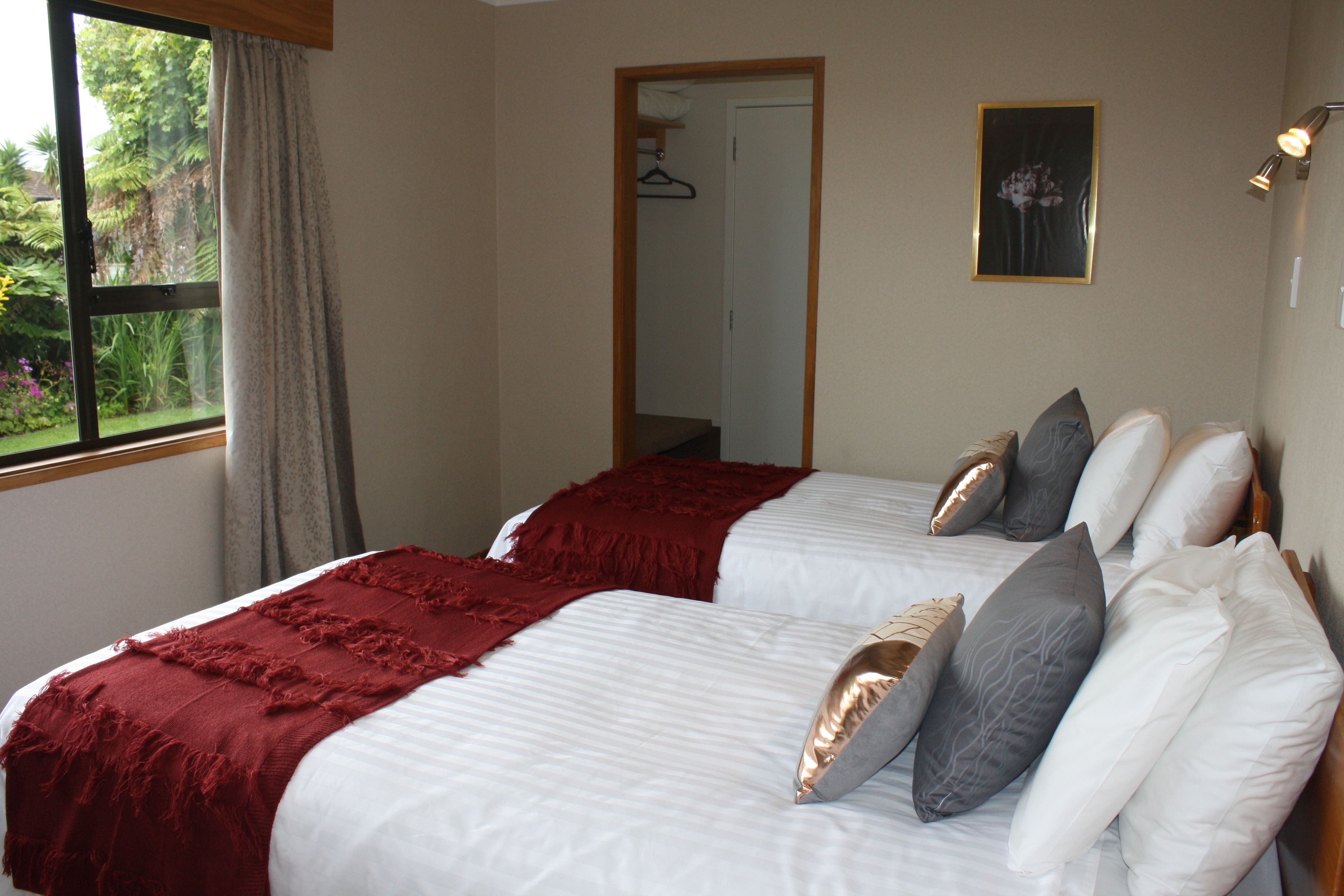 Comfort Twin Room, 2 Single Beds | Minibar, desk, soundproofing, free WiFi