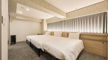 Residence Triple Room - Non-Smoking (36sqm) | Desk, free WiFi, bed sheets