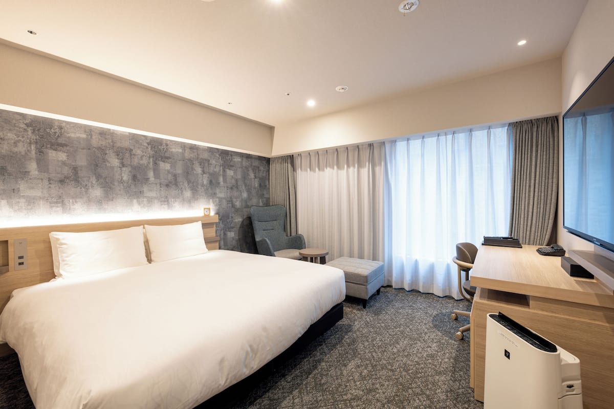 Superior Double Room, 1 King Bed, Non Smoking (24sqm) | Desk, free WiFi, bed sheets