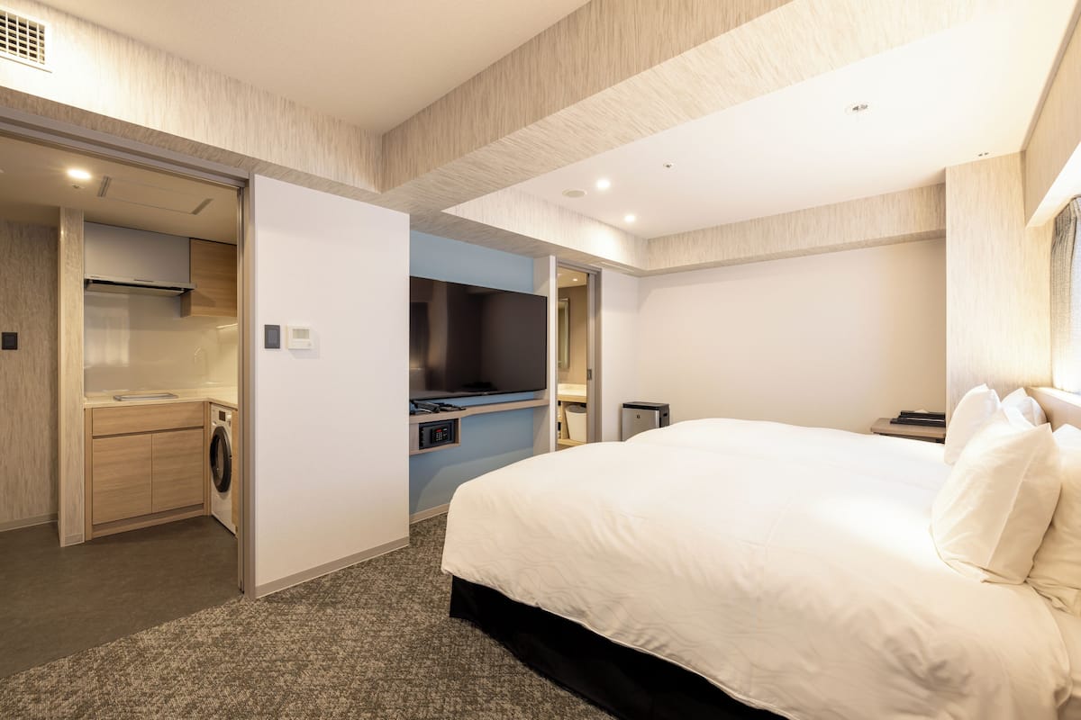 Desk, free WiFi, bed sheets