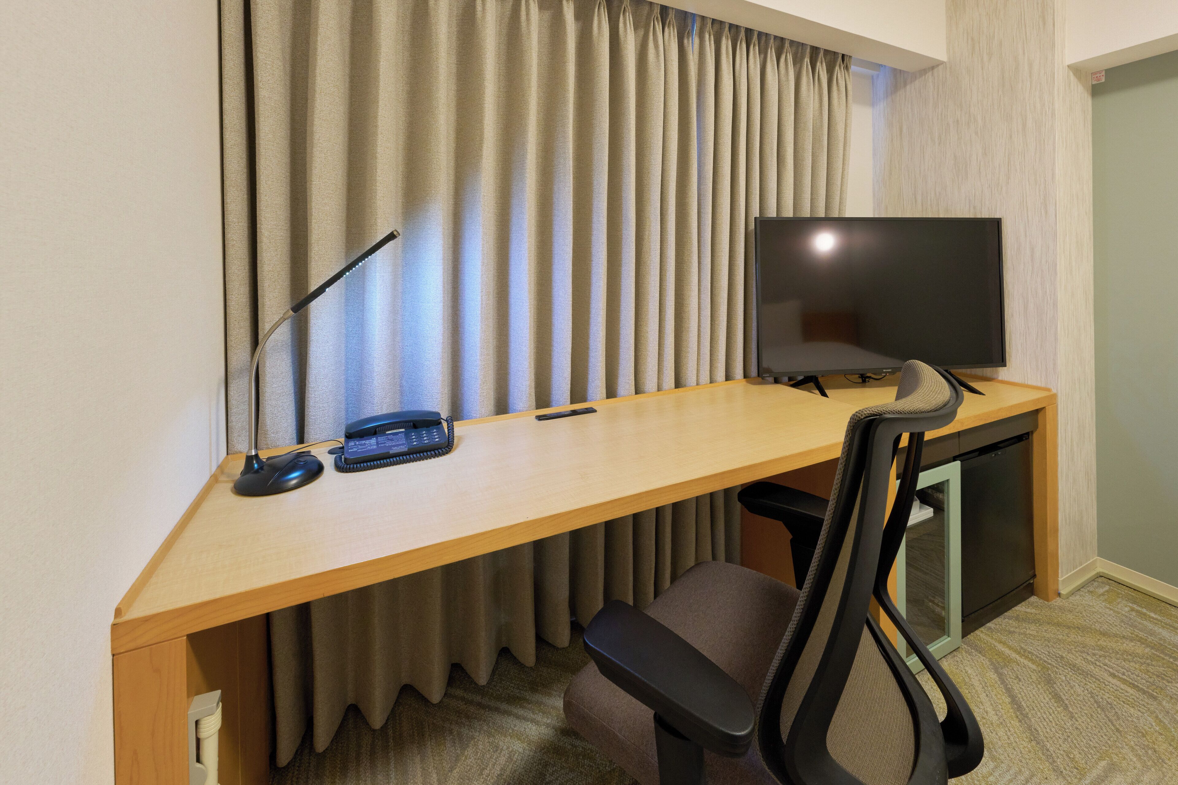 moderate single room, non smoking (18sqm, simmons bed width 152cm) | desk, free wifi, bed sheets