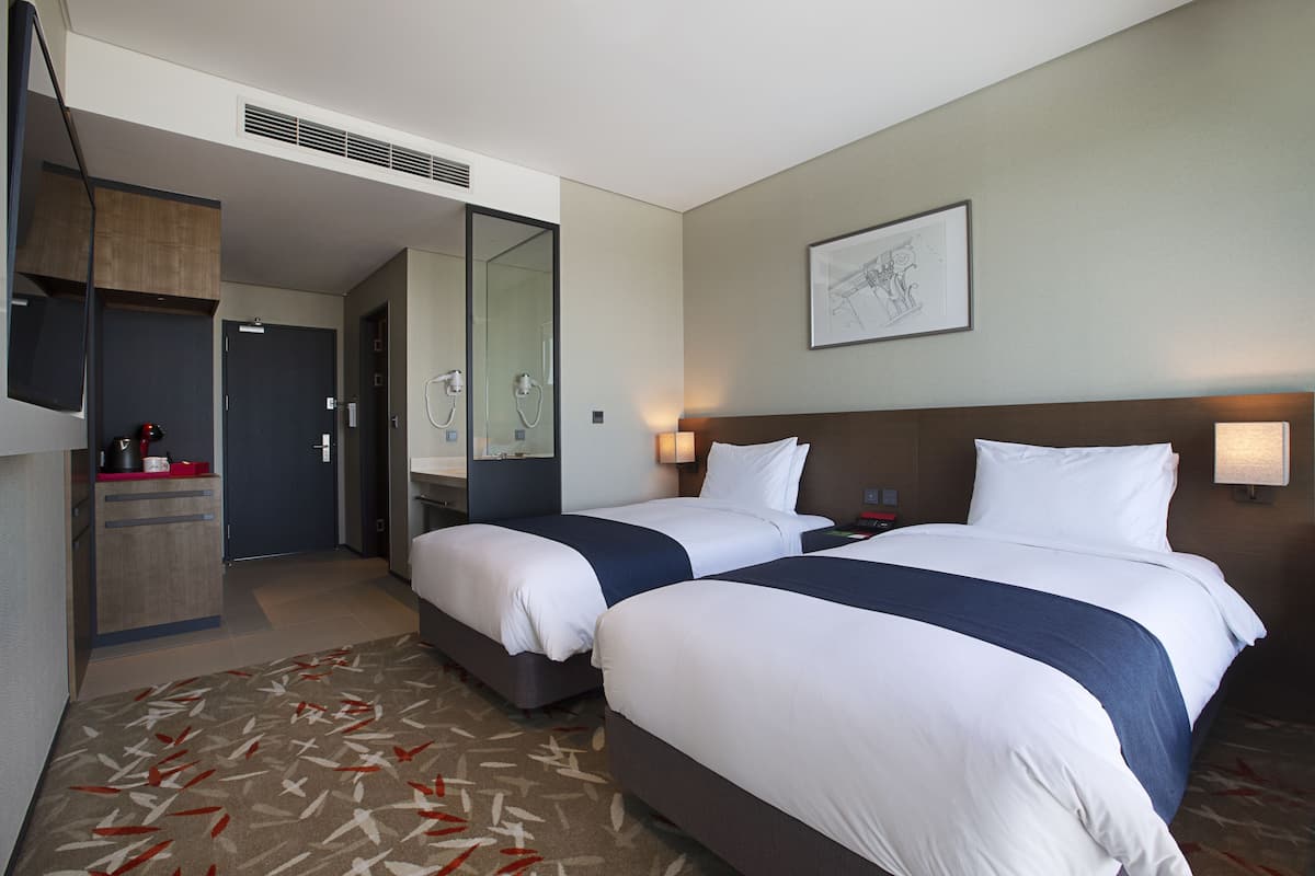 1 bedroom, premium bedding, down duvets, memory-foam beds
