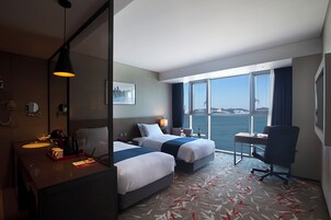 1 bedroom, premium bedding, down duvets, memory-foam beds