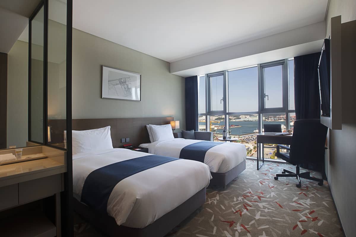 1 chambre, literie de qualité, couette en duvet