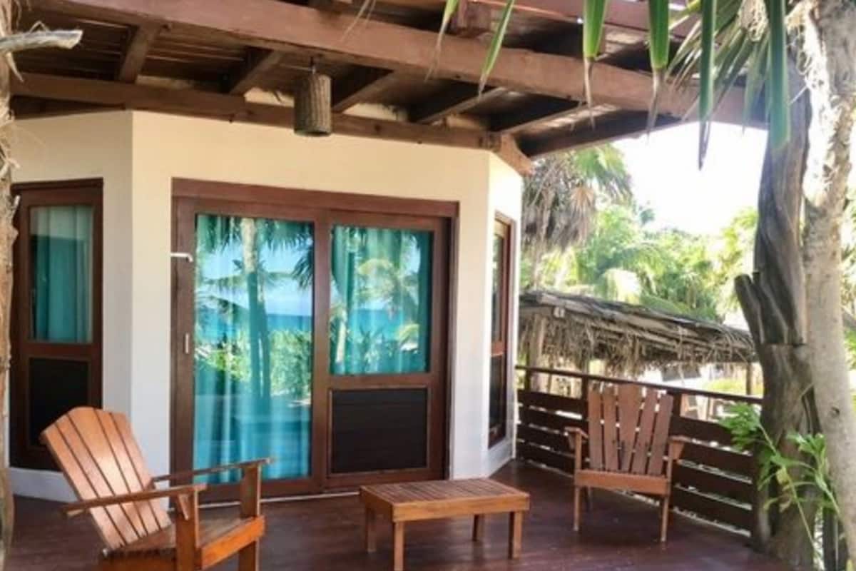 Royal-Doppelzimmer, 1 King-Bett, Meerseite | Terrasse/Patio