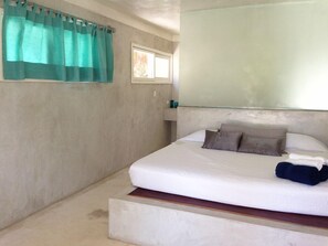 Royal-Doppelzimmer, 1 King-Bett, Meerseite | Hochwertige Bettwaren, Zimmersafe, kostenloses WLAN